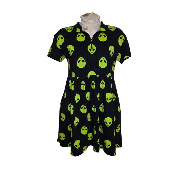 Black Friday Dangerfield Womens Spaced Out Aliens Dress Size XS - Picture 1 of 6
